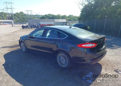 2013 Ford Fusion Hybrid Titanium from USA, damaged, VIN 3FA6P0RU6DR357447
